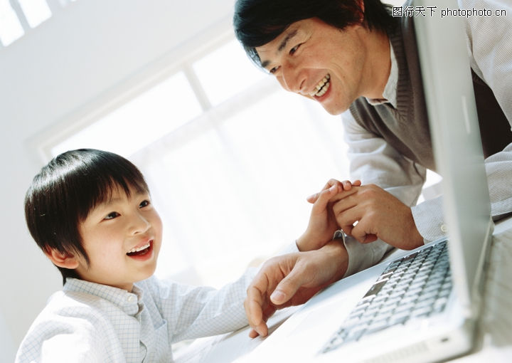 家庭情侣,爸爸+教育孩子+快乐