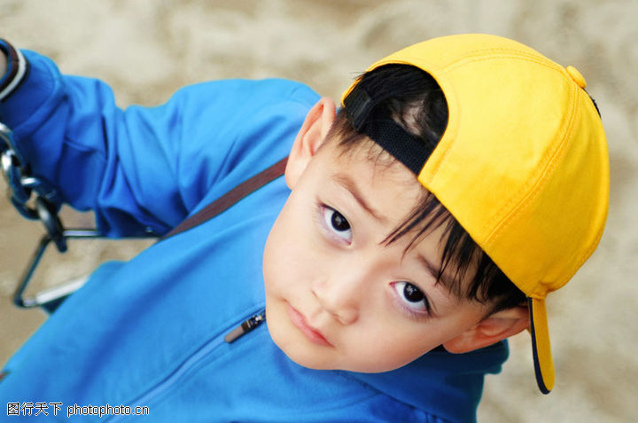 欢笑童颜0059-欢笑童颜图-人物图库-黄色帽子