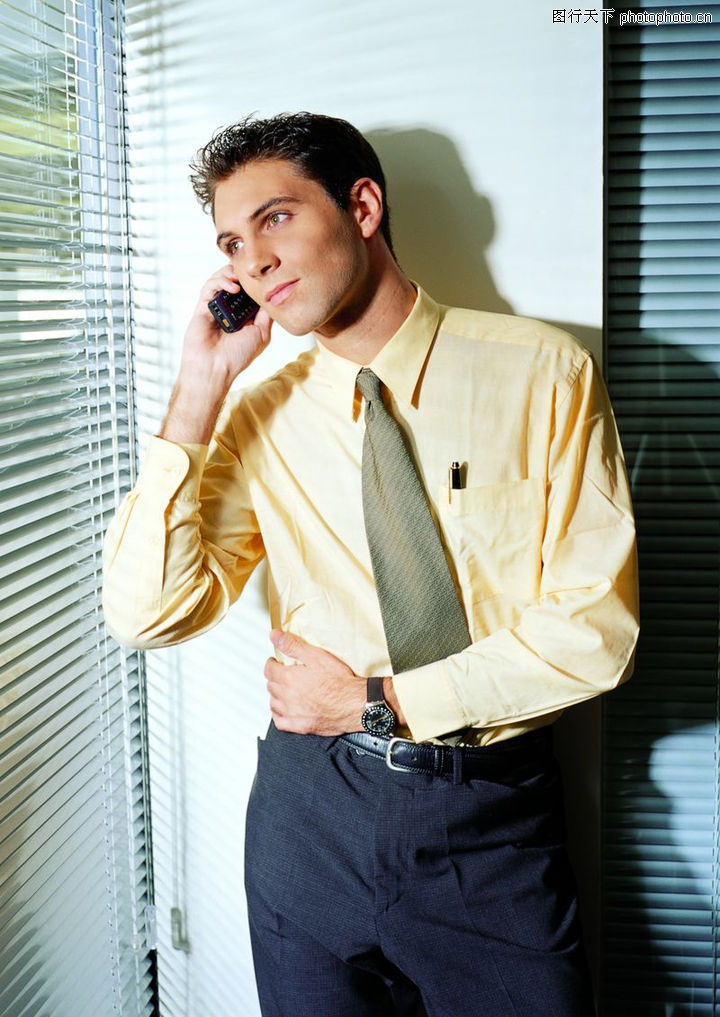 职场人物0003-职场人物图-人物图库-靠墙站 帅